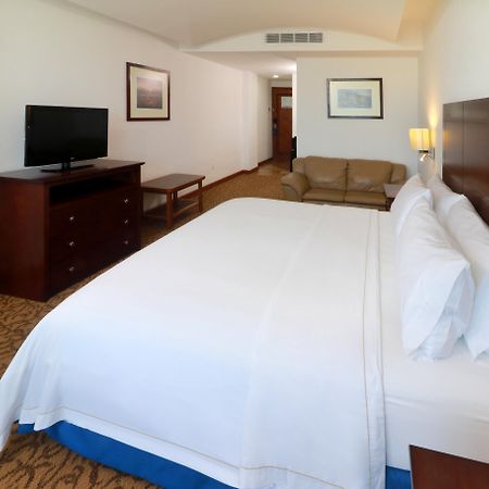 Holiday Inn Express Nuevo Laredo By Ihg Exterior foto
