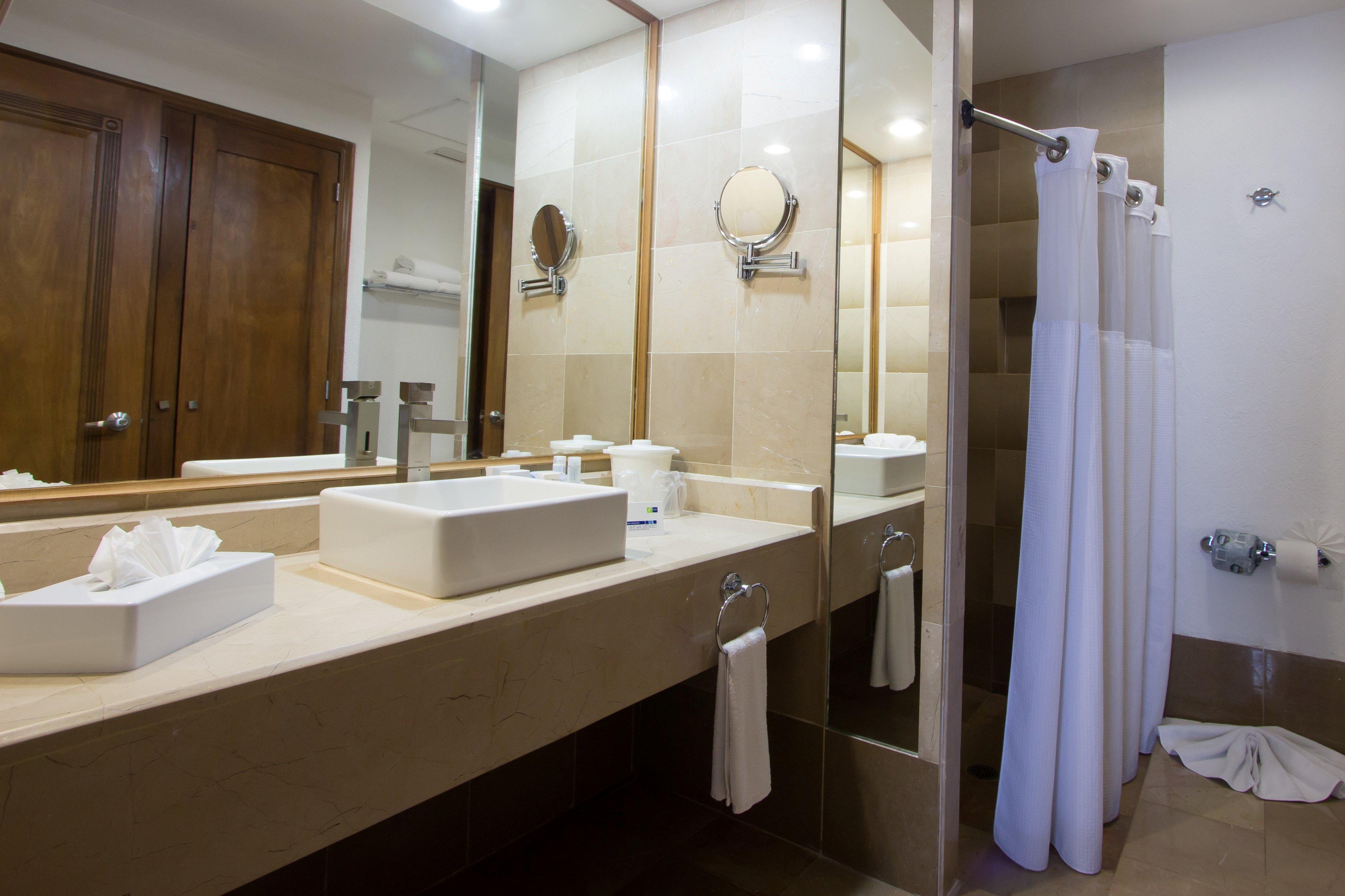 Holiday Inn Express Nuevo Laredo By Ihg Exterior foto
